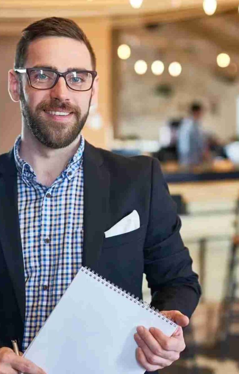 بكالوريوس سياحة وفنادق بالانجليزي