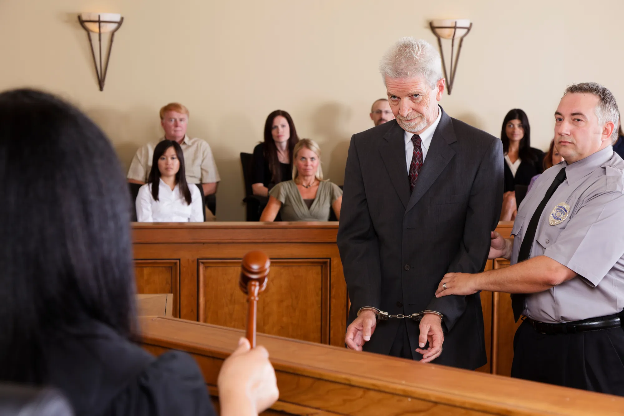 Do criminal lawyers in Dubai handle both misdemeanors and felonies